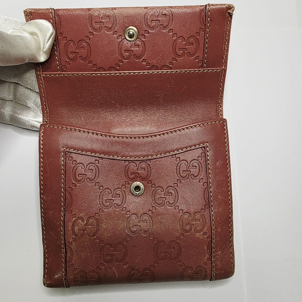 Gucci Leather Wallet with Gold Accent - Picture 3 of 10